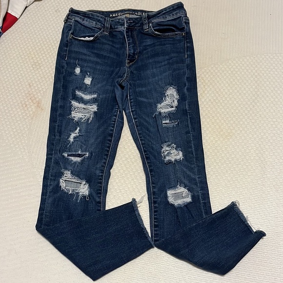 American Eagle distressed jegging size 8R - Picture 2 of 5